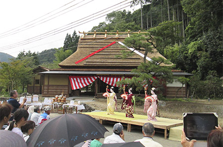 四国茅葺屋根工事店